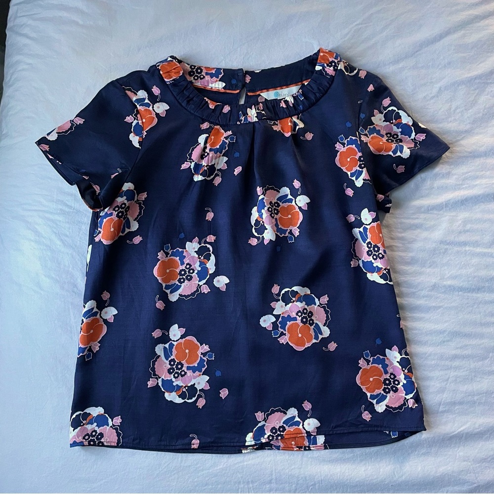 Boden Carey Top - size 2 - Navy Blooming Bouquet